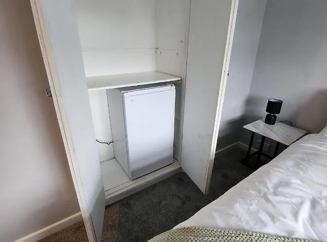 Fox Hollies Shared House Hotel Birmingham